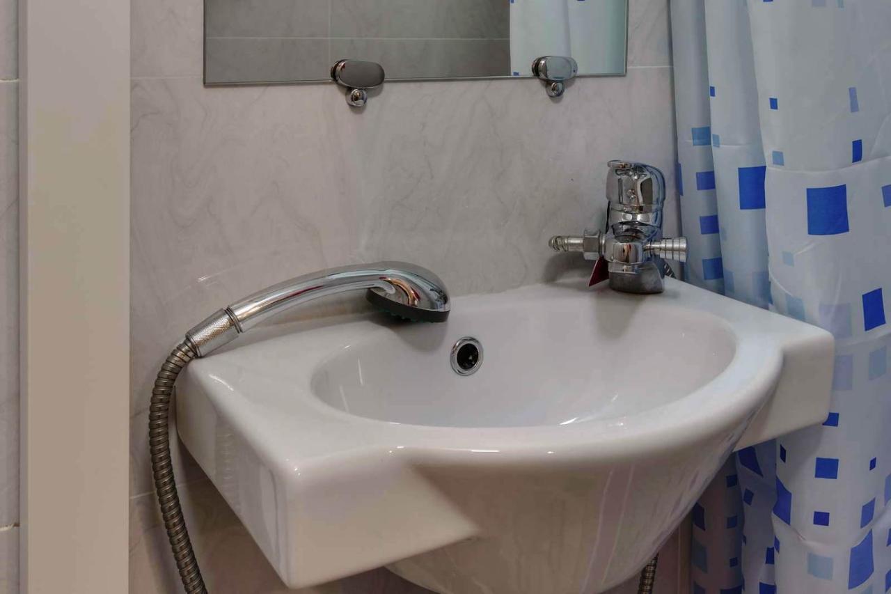 Yourhouse На Розыбакиева Утепова Недалеко От Меги Almaty Extérieur photo