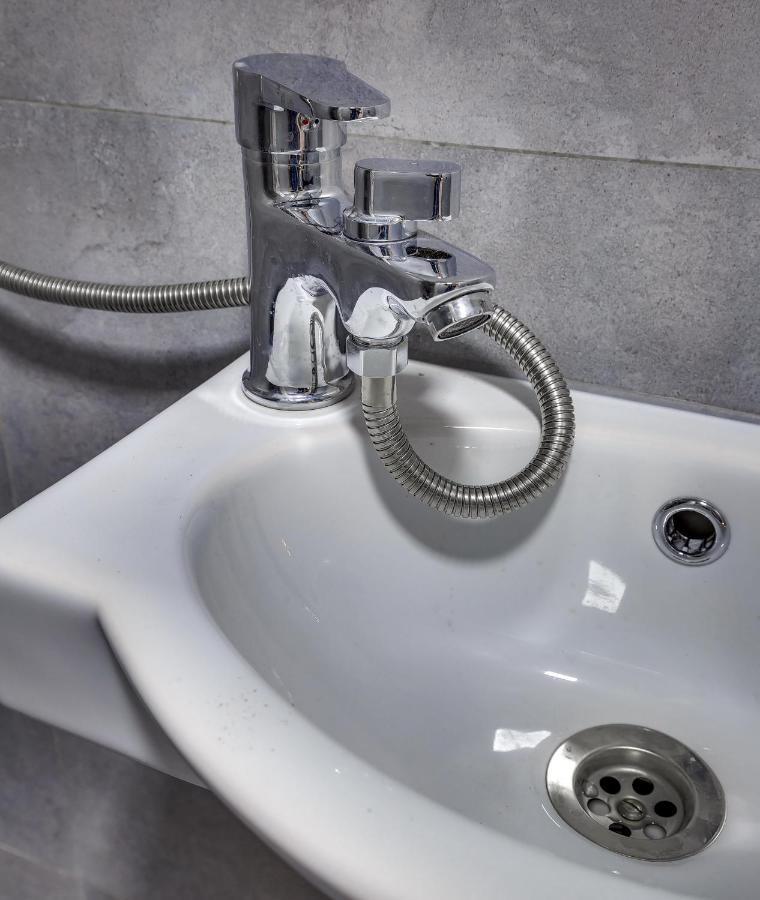 Yourhouse На Розыбакиева Утепова Недалеко От Меги Almaty Extérieur photo