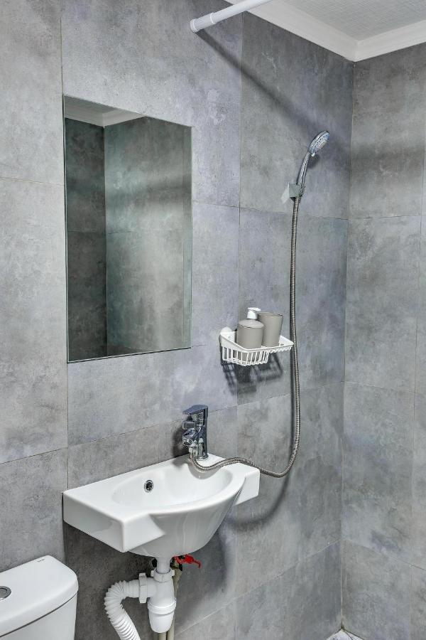 Yourhouse На Розыбакиева Утепова Недалеко От Меги Almaty Extérieur photo